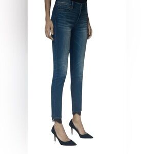 LIKE NEW WHITE HOUSE BLACK MARKET Skinny Ankle Black Lace Hem Denim Jeans 8P